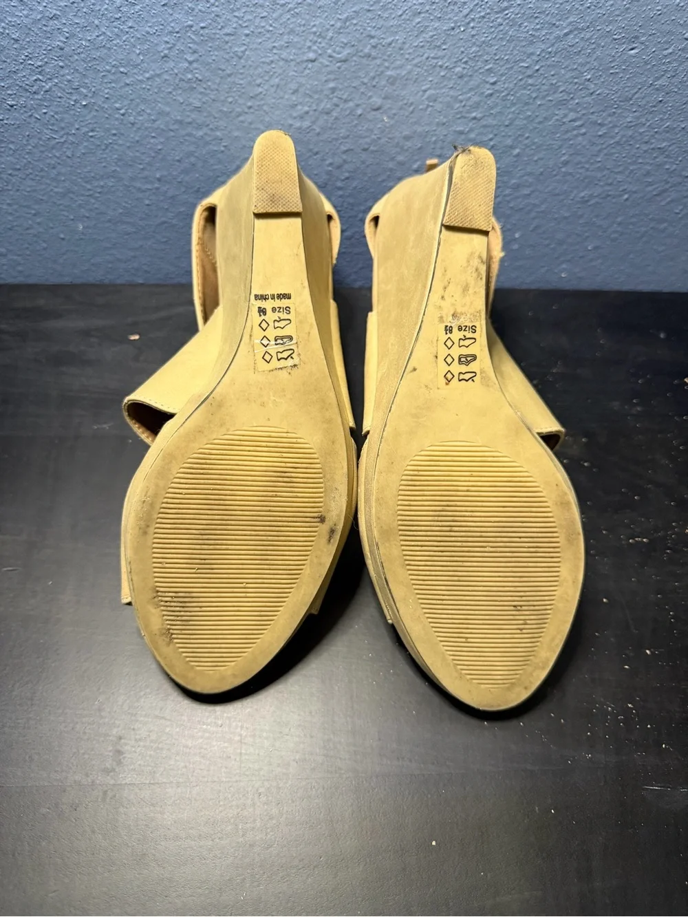 N/A comfortable tan